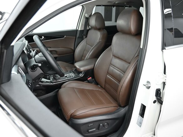 2018 Kia Sorento III Prime Рестайлинг, белый, 2505000 рублей - вид 12