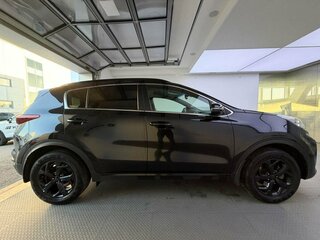 2021 Kia Sportage IV Рестайлинг, чёрный, 2389000 рублей, вид 4