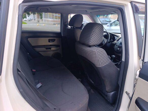 2011 Kia Soul I, бежевый, 490000 рублей - вид 18