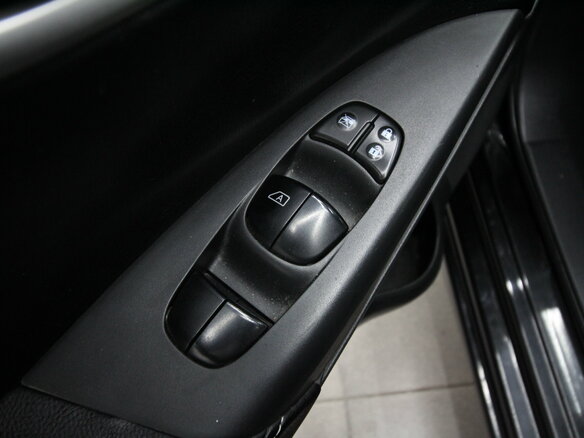 2016 Nissan Sentra VII (B17), чёрный, 1050000 рублей - вид 26