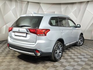 2017 Mitsubishi Outlander III Рестайлинг 2, серебристый, 1855000 рублей, вид 2