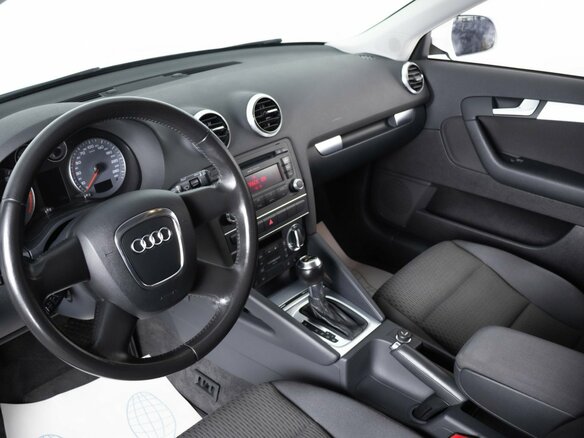 2013 Audi A3 II (8P) Рестайлинг 2, белый, 1299000 рублей - вид 6