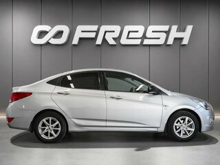 2016 Hyundai Solaris I Рестайлинг, серебристый, 1000000 рублей, вид 5