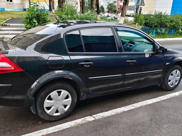 2007 Renault Megane II Рестайлинг, чёрный, 380000 рублей - вид 1