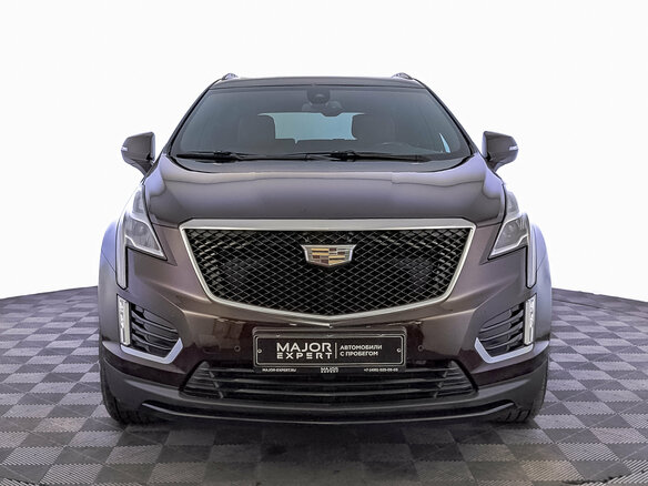 2020 Cadillac XT5 I Рестайлинг, красный, 3090000 рублей - вид 1