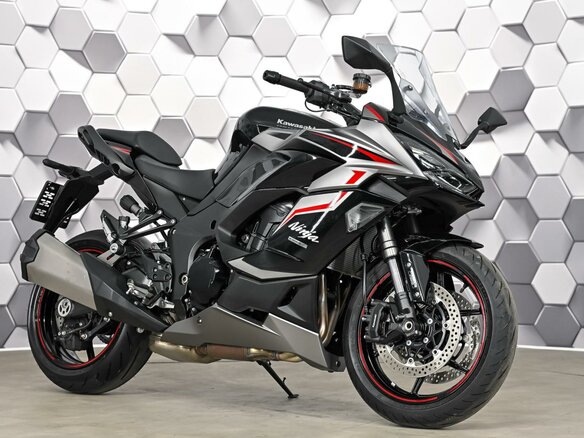 2024 Kawasaki Ninja 1000 SX, чёрный, 1479000 рублей