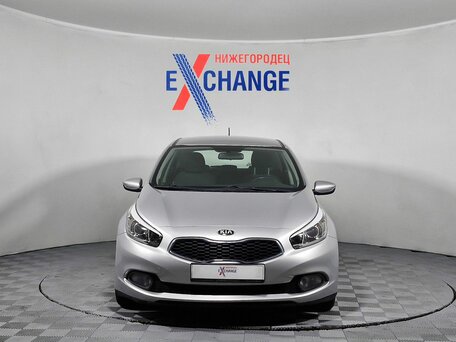 2014 Kia Ceed II, серебристый, 1350000 рублей, вид 2