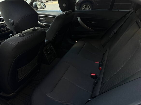 2015 BMW 3 серии 318i VI (F3x) Рестайлинг, чёрный, 1700000 рублей - вид 13