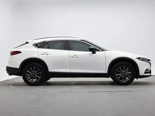 2023 Mazda CX-4 I Рестайлинг, белый, 1700000 рублей, вид 3