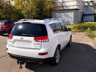 2011 Citroen C-Crosser, белый, 900000 рублей, вид 3