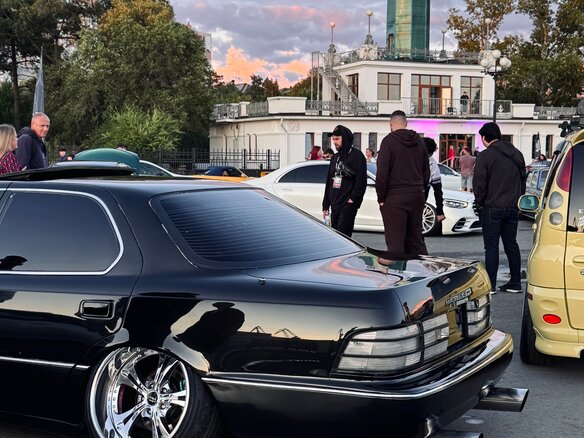 1994 Lexus LS 400 I, чёрный, 2000000 рублей - вид 12