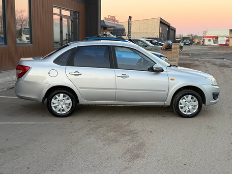 2015 Lada (ВАЗ) Granta I, серебристый, 520000 рублей, вид 3