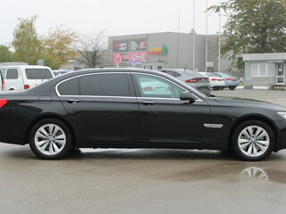 2010 BMW 7 серии Long 750Li V (F01/F02/F04), чёрный, 1415000 рублей, вид 4