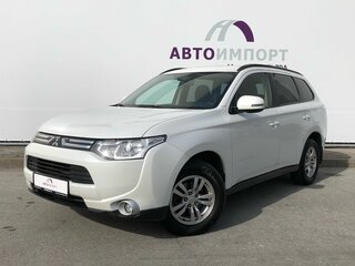 2013 Mitsubishi Outlander III, белый, 1360000 рублей, вид 1