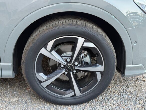 2026 Audi Q3 35 TFSI II (F3), серый, 3880000 рублей - вид 28