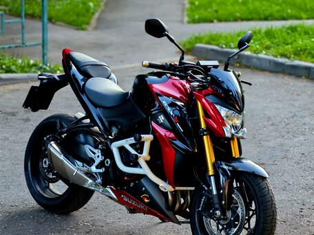 2018 Suzuki GSX-S 1000, красный, 875000 рублей, вид 1