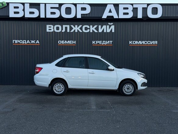 2024 Lada (ВАЗ) Granta I Рестайлинг, белый, 950000 рублей - вид 2