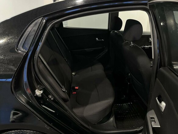 2012 Kia Rio 4-speed III, чёрный - вид 16