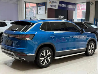 2023 Volkswagen Tayron I Рестайлинг, синий, 1800000 рублей, вид 4