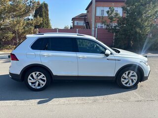 2021 Volkswagen Tiguan II Рестайлинг, белый, 3600000 рублей, вид 5