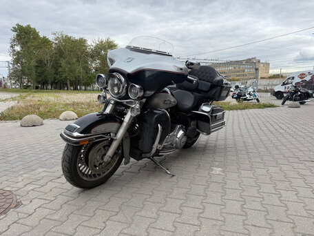 2010 Harley-Davidson Electra Glide, серебристый, 780000 рублей, вид 5