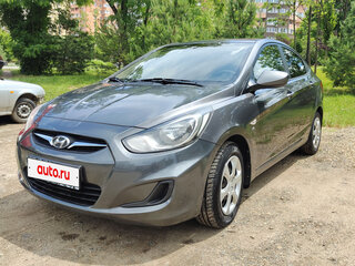 2013 Hyundai Solaris I, чёрный, 690000 рублей, вид 1