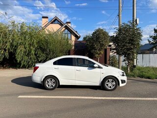 2012 Chevrolet Aveo II, белый, 420000 рублей, вид 3