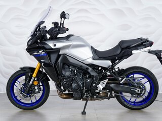 2022 Yamaha Tracer 9, серебристый, 1399000 рублей, вид 2