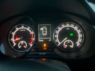 2018 Skoda Octavia III (A7) Рестайлинг, жёлтый, 880000 рублей, вид 5
