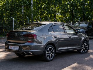 2021 Volkswagen Polo VI, серый, 1665000 рублей, вид 2