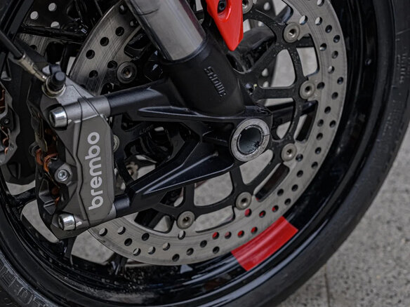 2026 Ducati Monster, красный, 1795000 рублей - вид 16