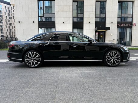 2026 Audi A8 Long 50 TDI IV (D5) Рестайлинг, чёрный, 23400000 рублей, вид 4