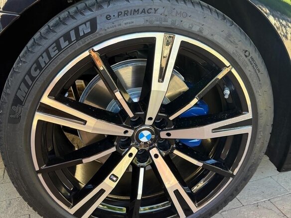 2026 BMW 5 серии 530i xDrive VIII (G60/G61/G68), синий, 9200000 рублей - вид 10