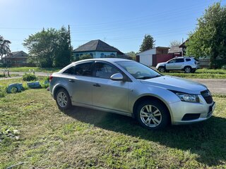 2010 Chevrolet Cruze I, серебристый, 540000 рублей, вид 2