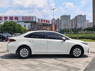2022 Toyota Corolla XII (E210), белый, 1303000 рублей, вид 3