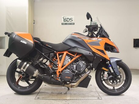 2022 KTM 1290 Super Duke GT, серый, 1560000 рублей, вид 1