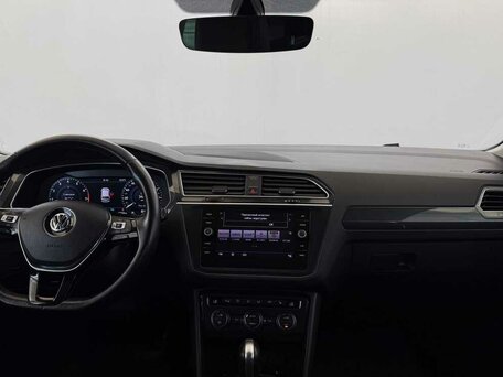 2018 Volkswagen Tiguan II, белый, 1865000 рублей, вид 5
