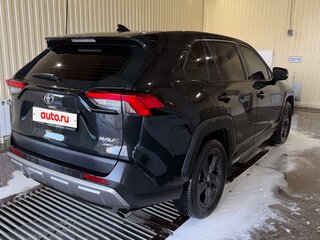 2022 Toyota RAV4 V (XA50), чёрный, 3450000 рублей, вид 3