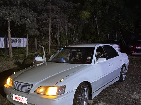 1996 Toyota Cresta V (X100), белый, 530000 рублей