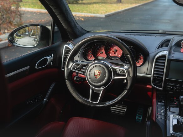 2015 Porsche Cayenne GTS II Рестайлинг (958), чёрный, 3800000 рублей - вид 8