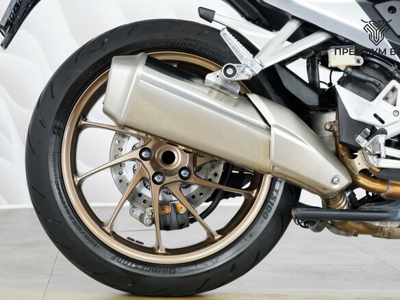 2017 Honda VFR 800, серебристый, 799000 рублей - вид 8