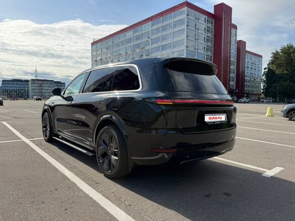 2024 Li Auto (Lixiang) L9 52.3 kWh I Рестайлинг, чёрный, 7100000 рублей - вид 2