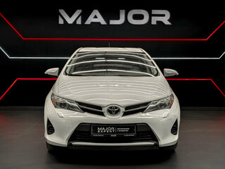 2014 Toyota Auris II, белый, 1430000 рублей, вид 2