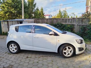 2012 Chevrolet Aveo II, белый, 600000 рублей, вид 2