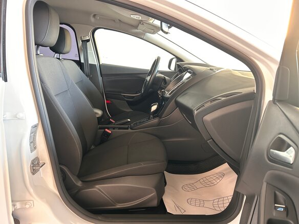 2017 Ford Focus III Рестайлинг, белый, 1249000 рублей - вид 9