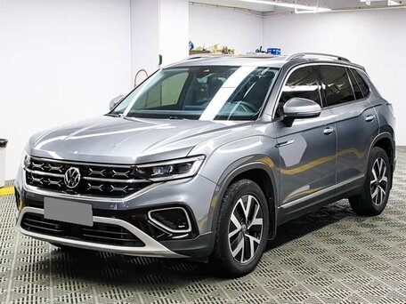 2023 Volkswagen Tayron I Рестайлинг, серебристый, 2470000 рублей, вид 3