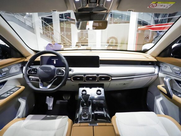 2026 Jetour X70+ I Рестайлинг, зелёный, 3399000 рублей - вид 17
