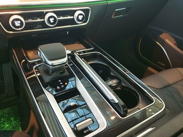 2025 Hongqi HS5 I Рестайлинг, серый, 3999000 рублей - вид 4