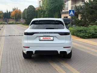 2019 Porsche Cayenne S III, белый, 6200000 рублей, вид 4