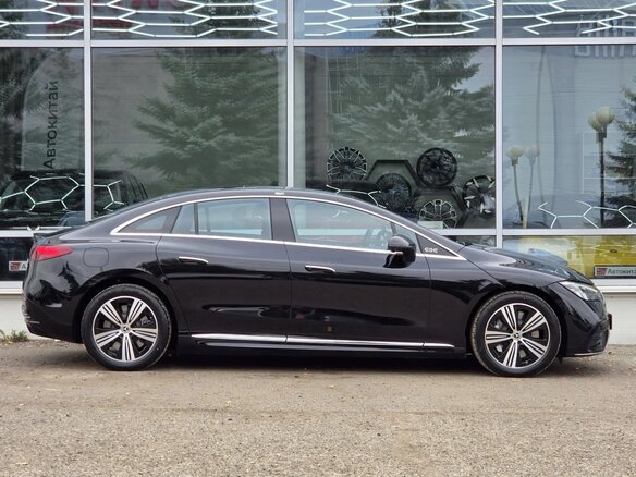 2024 Mercedes-Benz EQE 500, чёрный, 8000000 рублей - вид 3